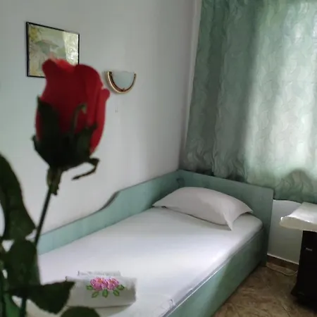 Две Сестри 洛泽内茨